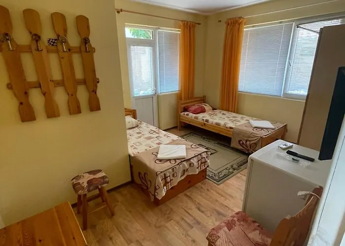 Alex Pensiune Cernomoreț