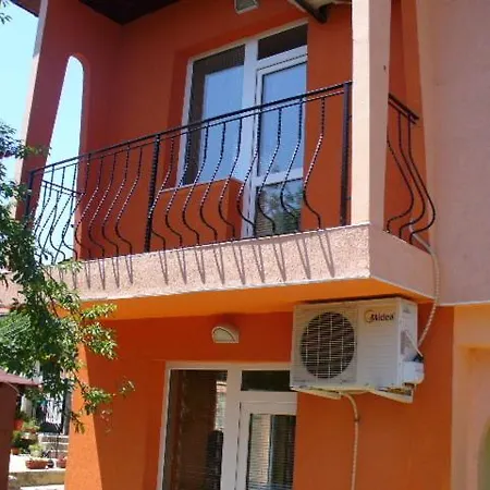 Alex Guest house *